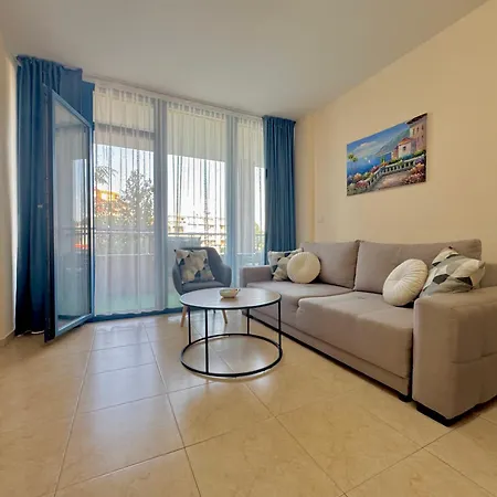 Two Bedroom In Trakia Sunny アパート